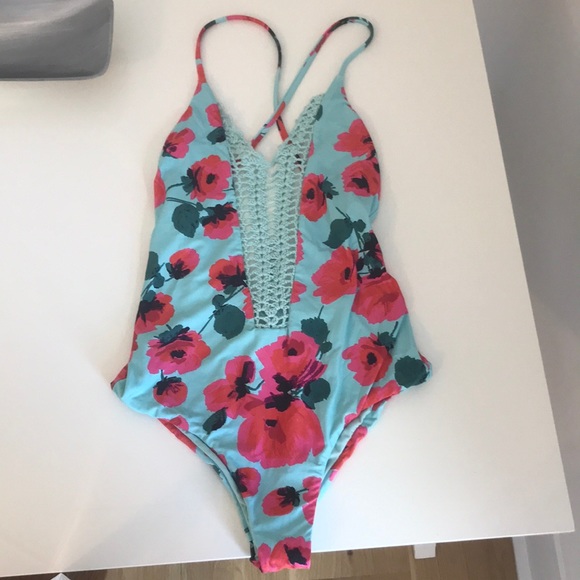 Billabong Other - BILLABONG hippie hooray crochet bathing suit